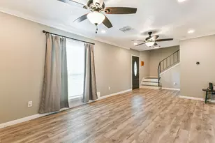 207 Woodvale Dr, League City, TX 77573 - Photo 8