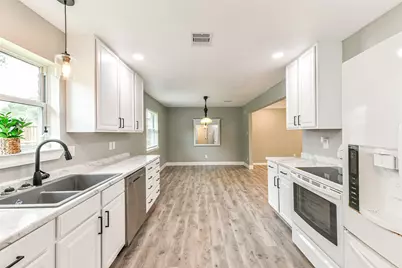 207 Woodvale Drive, League City, TX 77573 - Photo 16