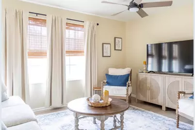 457 E Colorado St, La Grange, TX 78945 - Photo 8