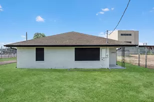 12922 McNair St, Houston, TX 77015 - Photo 2
