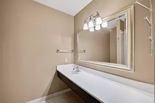 473 N Post Oak Ln, Houston, TX 77024 - Photo 42