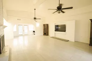 27 Marlin Ln, Baytown, TX 77520 - Photo 16