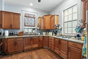 2301 31st St, Galveston, TX 77550 - Photo 10