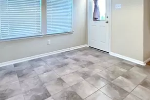 341 Lake Line Dr, Alvin, TX 77511 - Photo 20