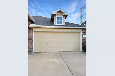 341 Lake Line Drive, Alvin, TX 77511 - Photo 32