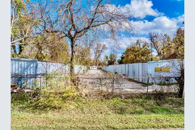 325 W Carby Road, Houston, TX 77037 - Photo 18