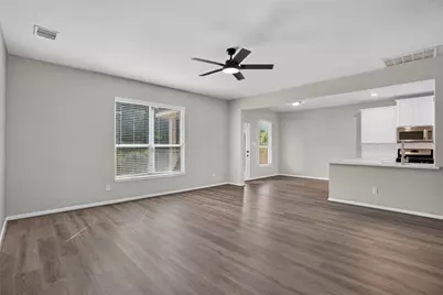 7611 Dragon Pearls Lane, Conroe, TX 77304 - Photo 4
