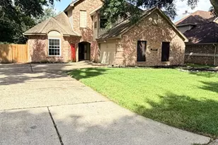 19507 Oak Station Dr, Humble, TX 77346 - Photo 2