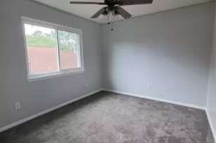 19507 Oak Station Dr, Humble, TX 77346 - Photo 32