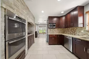 3002 Hampton Dr, Missouri City, TX 77459 - Photo 12