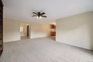 9646 Fairdale Ln, Houston, TX 77063 - Photo 8