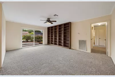 9646 Fairdale Lane, Houston, TX 77063 - Photo 6
