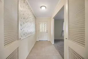 9646 Fairdale Ln, Houston, TX 77063 - Photo 4