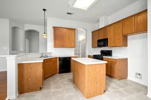 9907 Brandywood Cir, Tomball, TX 77375 - Photo 8