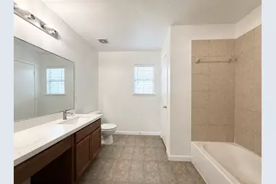910 Staffordale Manor Lane, Houston, TX 77047 - Photo 8