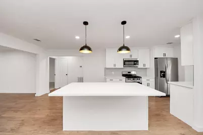 10322 Sagerock Drive, Houston, TX 77089 - Photo 2