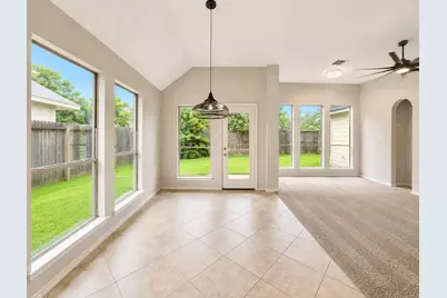 5607 Wagon Wheel Lane, Rosenberg, TX 77471 - Photo 8