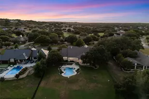 27017 Masters Pkwy, Spicewood, TX 78669 - Photo 38