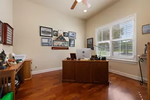 27017 Masters Pkwy, Spicewood, TX 78669 - Photo 10