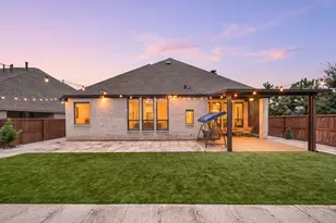 2438 Magnolia Bloom Ct, Brookshire, TX 77423 - Photo 2