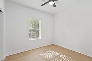 8101 Venus St, Houston, TX 77088 - Photo 12