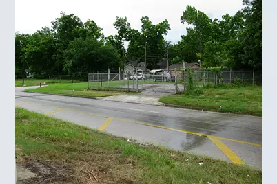 0 N North Loop, Houston, TX 77008 - Photo 12