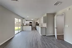 10118 Prospect Hill Dr, Houston, TX 77064 - Photo 2