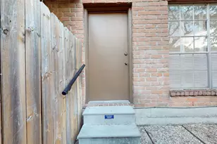357 N Post Oak Ln, Houston, TX 77024 - Photo 12