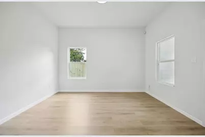 422 New Hampshire Street #A, Houston, TX 77029 - Photo 6