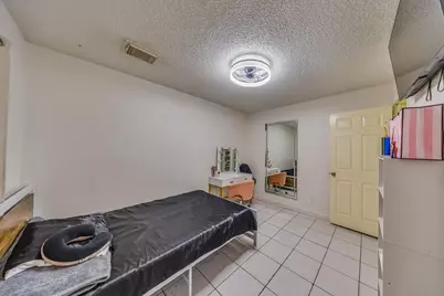 9710 Debbie Lane, Houston, TX 77038 - Photo 18