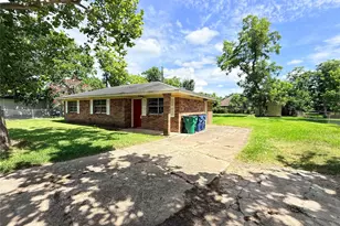225 Burkett St, Richwood, TX 77531 - Photo 20