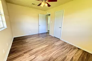 225 Burkett St, Richwood, TX 77531 - Photo 12