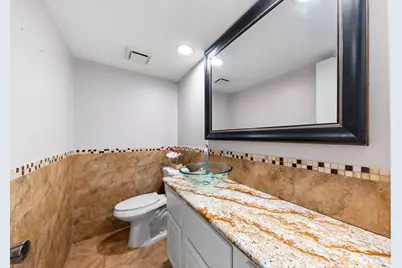 7700 Creekbend Drive #30, Houston, TX 77071 - Photo 8