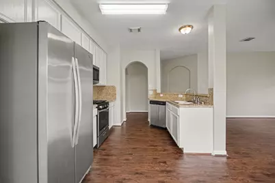 5139 Chase Park Circle, Bacliff, TX 77518 - Photo 10