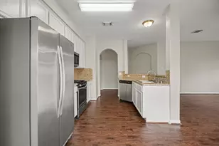 5139 Chase Park Cir, Bacliff, TX 77518 - Photo 10
