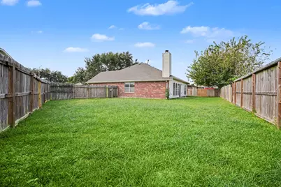 5139 Chase Park Circle, Bacliff, TX 77518 - Photo 26