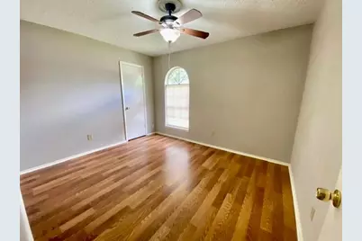 5502 Maplegate Drive, Spring, TX 77373 - Photo 10