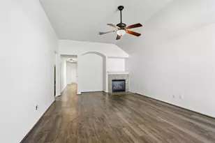 2318 Village Leaf Dr, Spring, TX 77386 - Photo 6