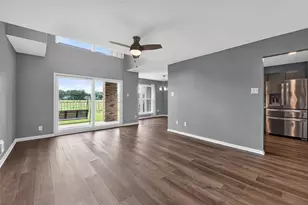 15920 Seahorse Dr, Houston, TX 77062 - Photo 14
