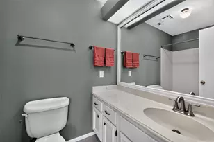 15920 Seahorse Dr, Houston, TX 77062 - Photo 34