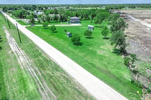 4340 County Rd 541, Alvin, TX 77511 - Photo 40