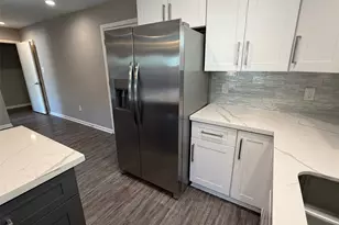 160 W Whitney St, Houston, TX 77018 - Photo 6