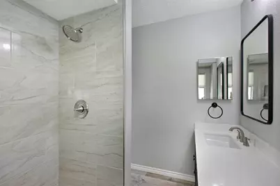 9114 Southbluff Boulevard, Houston, TX 77089 - Photo 22