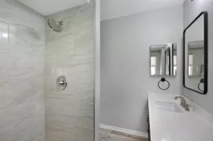 9114 Southbluff Blvd, Houston, TX 77089 - Photo 22