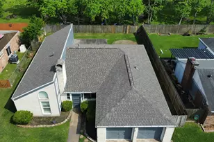 9114 Southbluff Blvd, Houston, TX 77089 - Photo 2