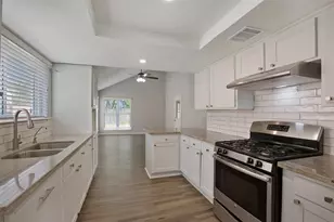 9114 Southbluff Blvd, Houston, TX 77089 - Photo 8