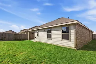 9814 Kingston Liberty Ln, Baytown, TX 77521 - Photo 34