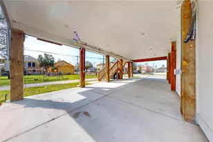 3211 Avenue K, Galveston, TX 77550 - Photo 4