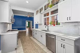 2122 Avenue K, Galveston, TX 77550 - Photo 10