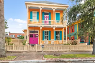 2122 Avenue K, Galveston, TX 77550 - Photo 2